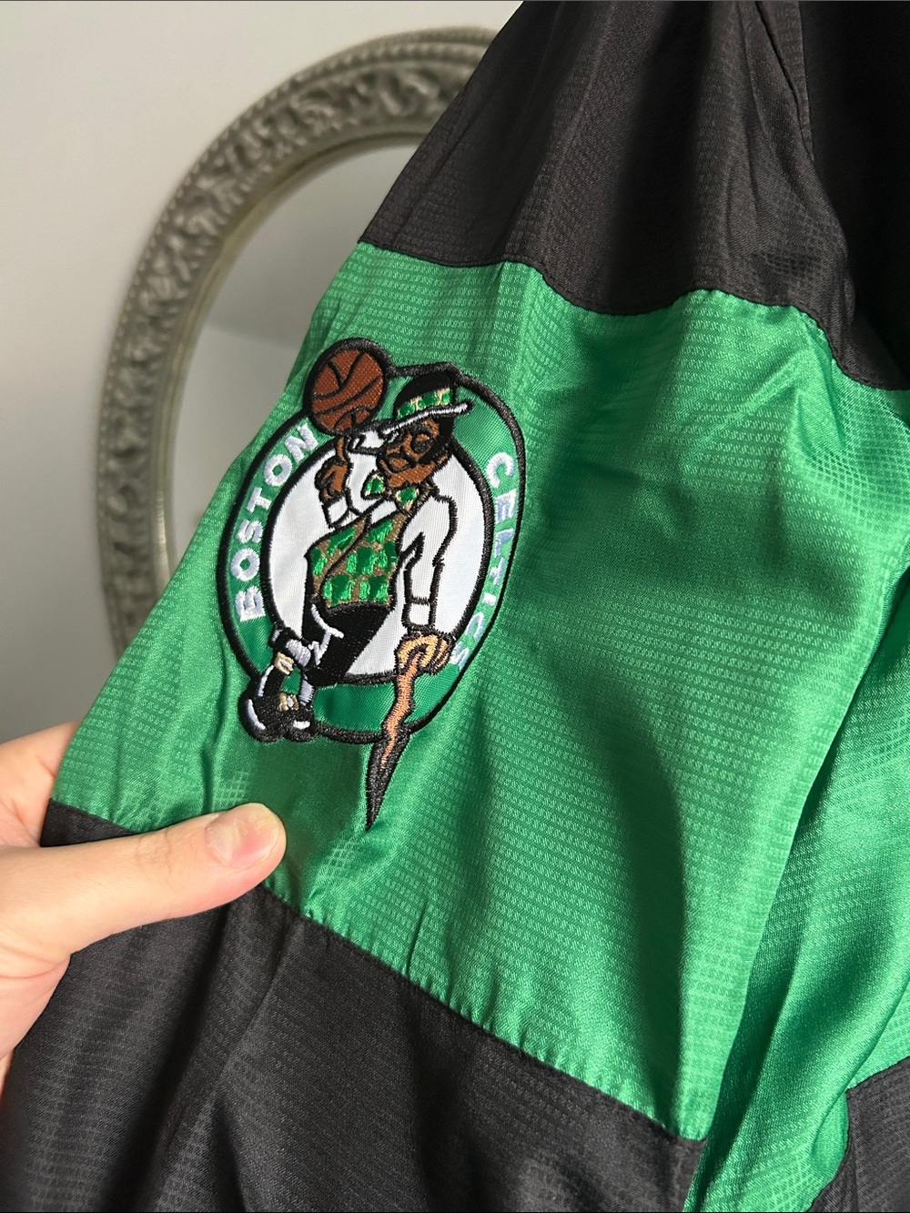 NBA Celtics Black and Green V‑Neck Pullover - Picture 2 of 6